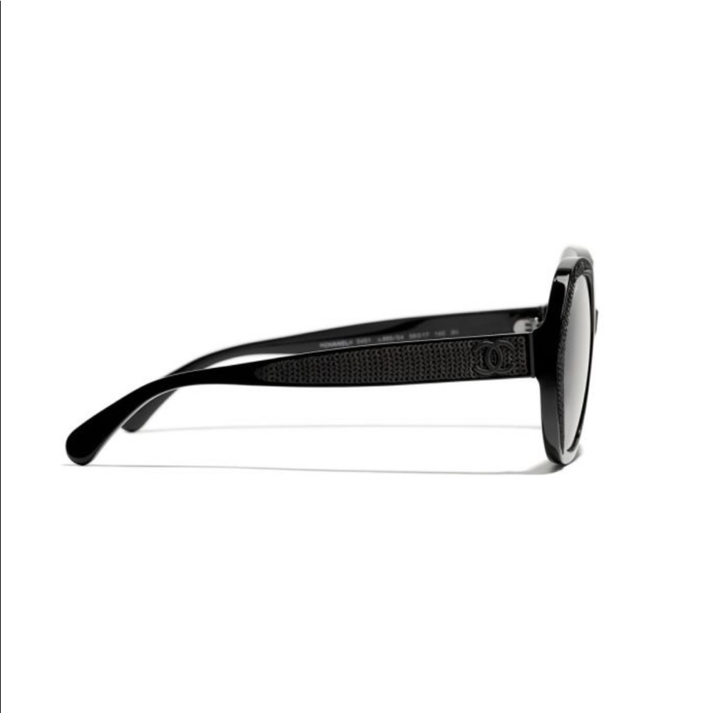 CHANEL ROUND SUNGLASSES
Acetate & Sequins - Picture 4 of 8